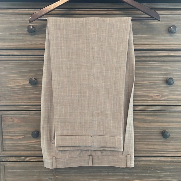 Michael Kors Plaid mens suit - Picture 4 of 4